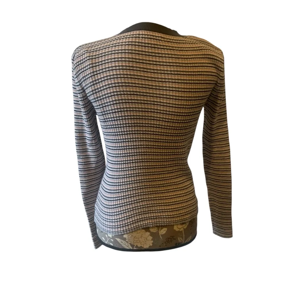 AMERICAN EAGLE Gray & Pink Striped Crewneck Sweater size Large - Image 4