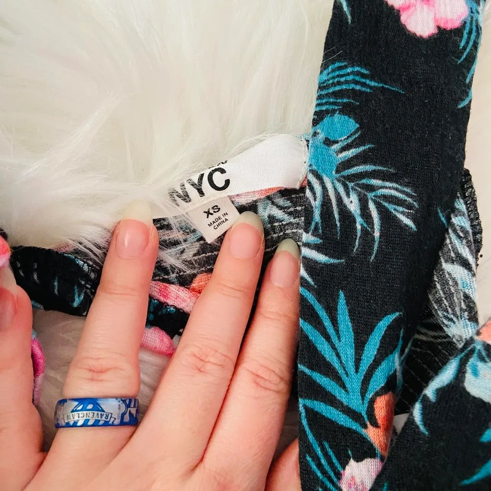 Steve Madden Bandana Style Crop Top - Image 4