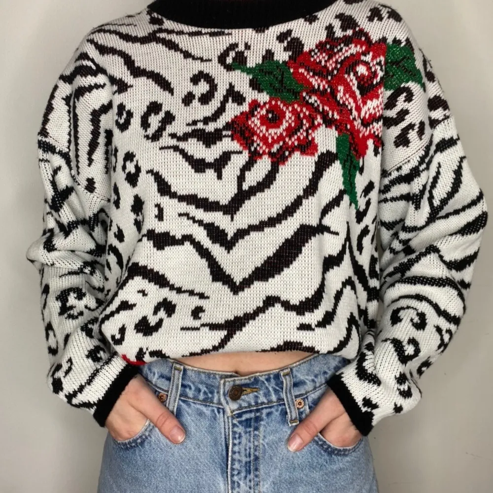 Vintage 80s Zebra Leopard Rose Print Sweater Size M - Image 4
