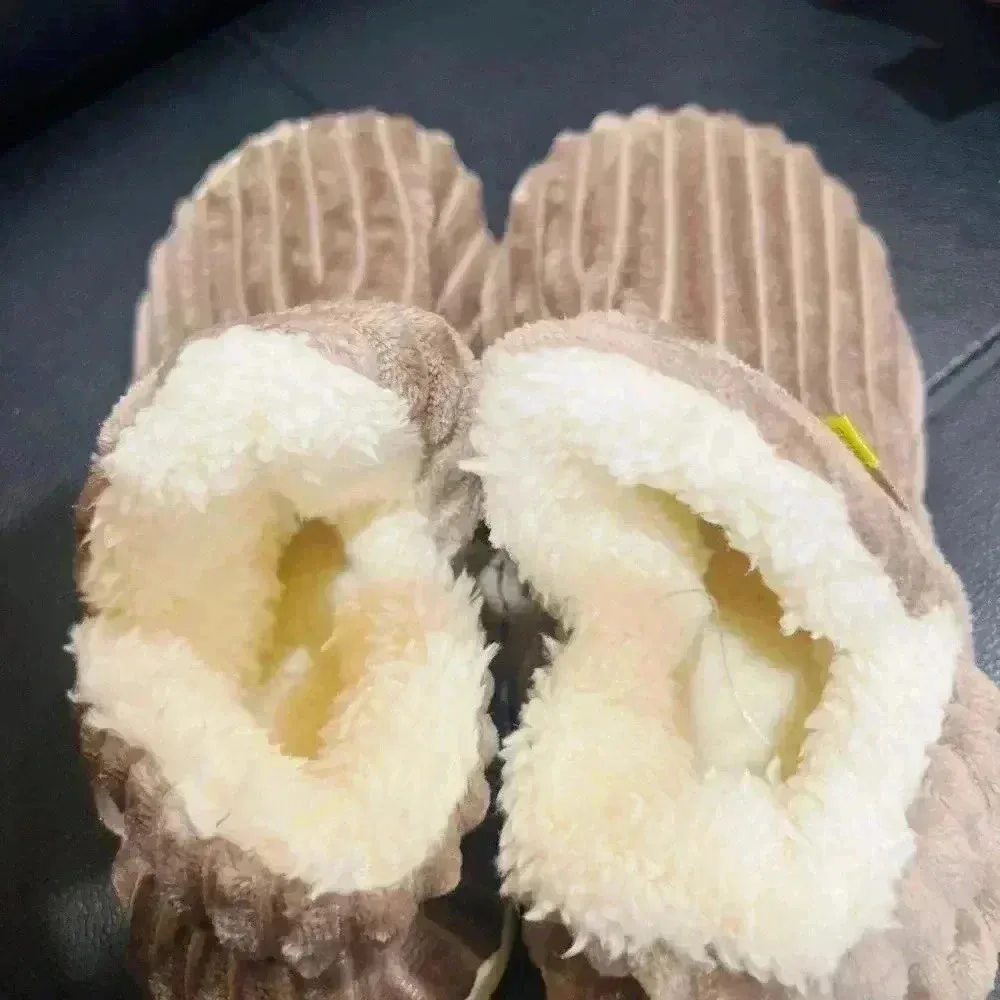 Letter Label Decor Fuzzy Slipper Boots size 5 - Image 8