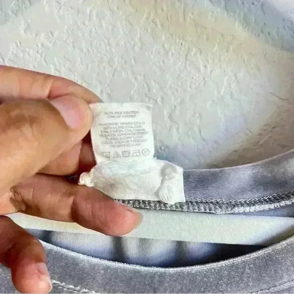 LOFT‎ Lounge Women’s Gray Velvet Pullover Top Size L - Image 8