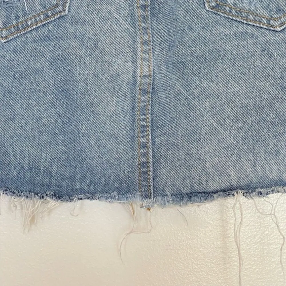 Dahli Denim Skirt Mini Destroyed Frayed Raw Hemmed Button Recycle Look Size XS - Image 3