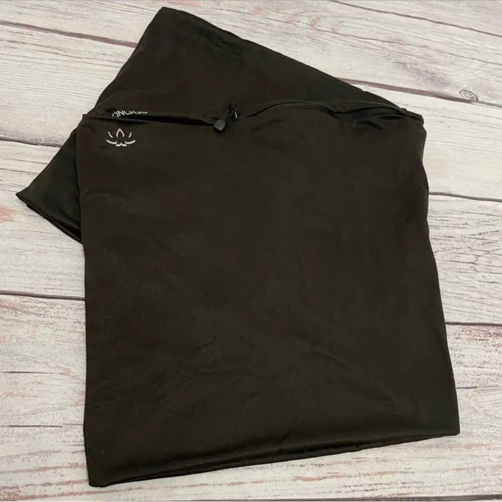 NWOT Beyond Yoga Infinity Hidden Pocket Scarf One Size Black Womens Yoga - Image 5