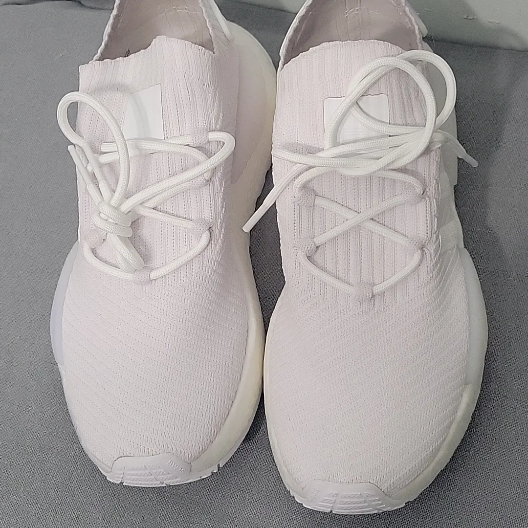 Adidas NMD  Women's White  Sneakers Size 7 - Image 12