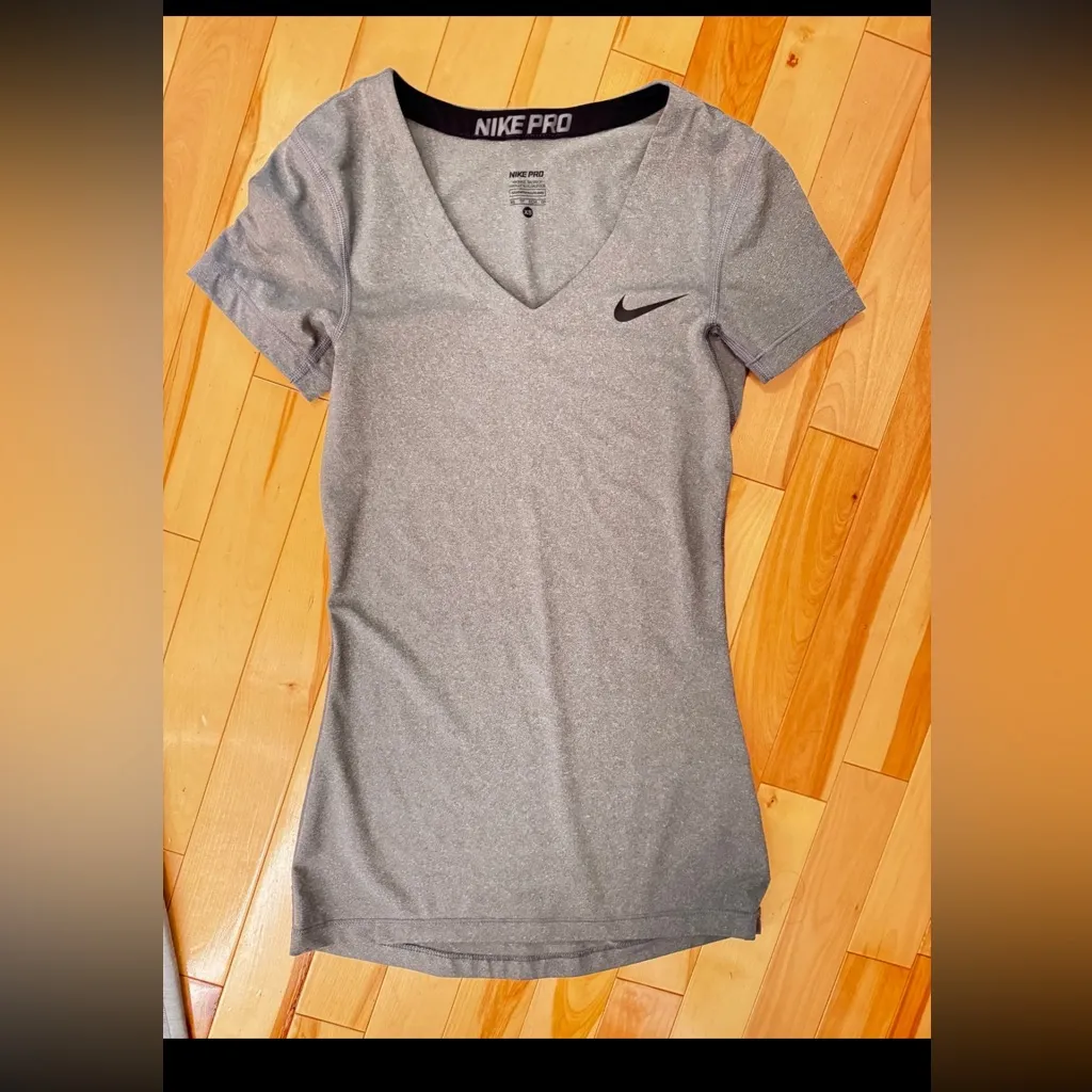 EEUC Nike athletic wear bundle size XS & S - Image 3