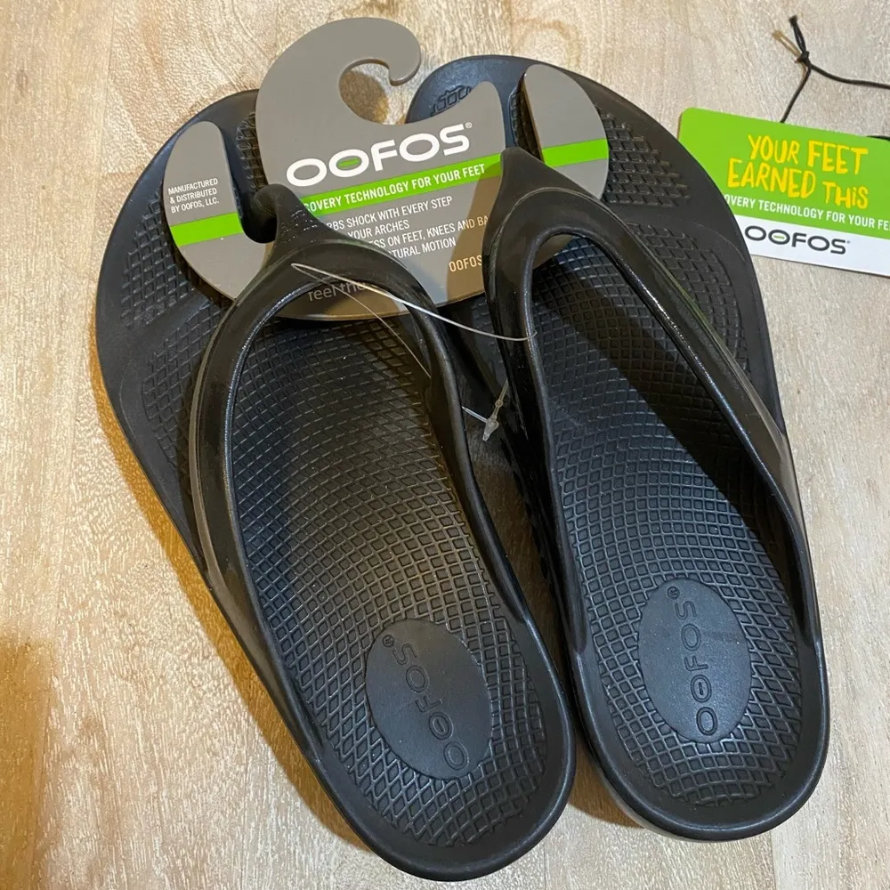 NWT  black sandal thong black size 7 or 38. - Image 3