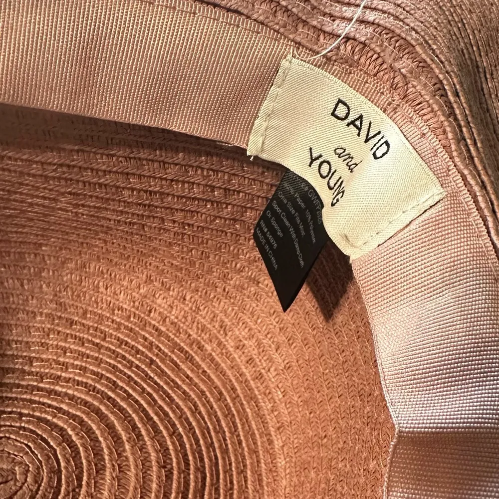 David and Young women's pink sun hat - Image 3