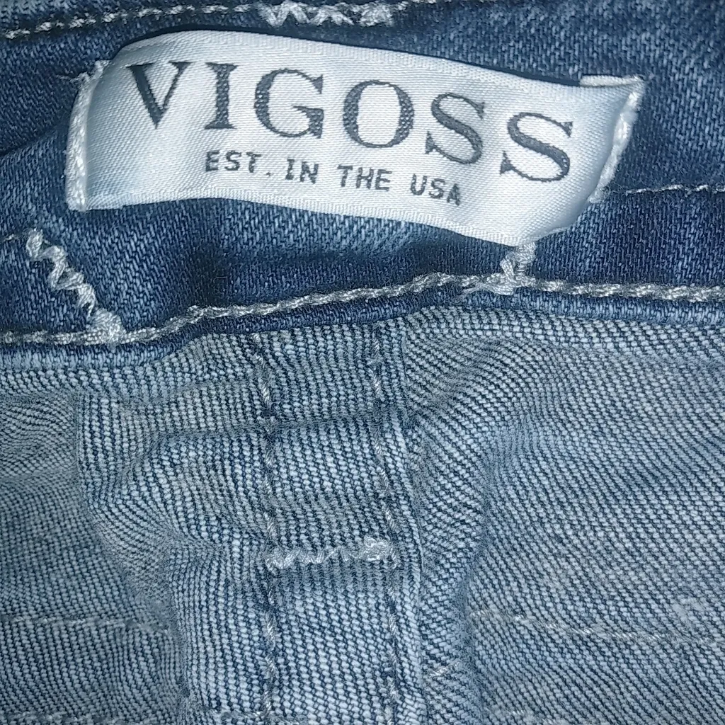 Vigoss 28x32 Distressed Boot Cut Cross-Stitch embroidered Pockets Jeans - Image 10