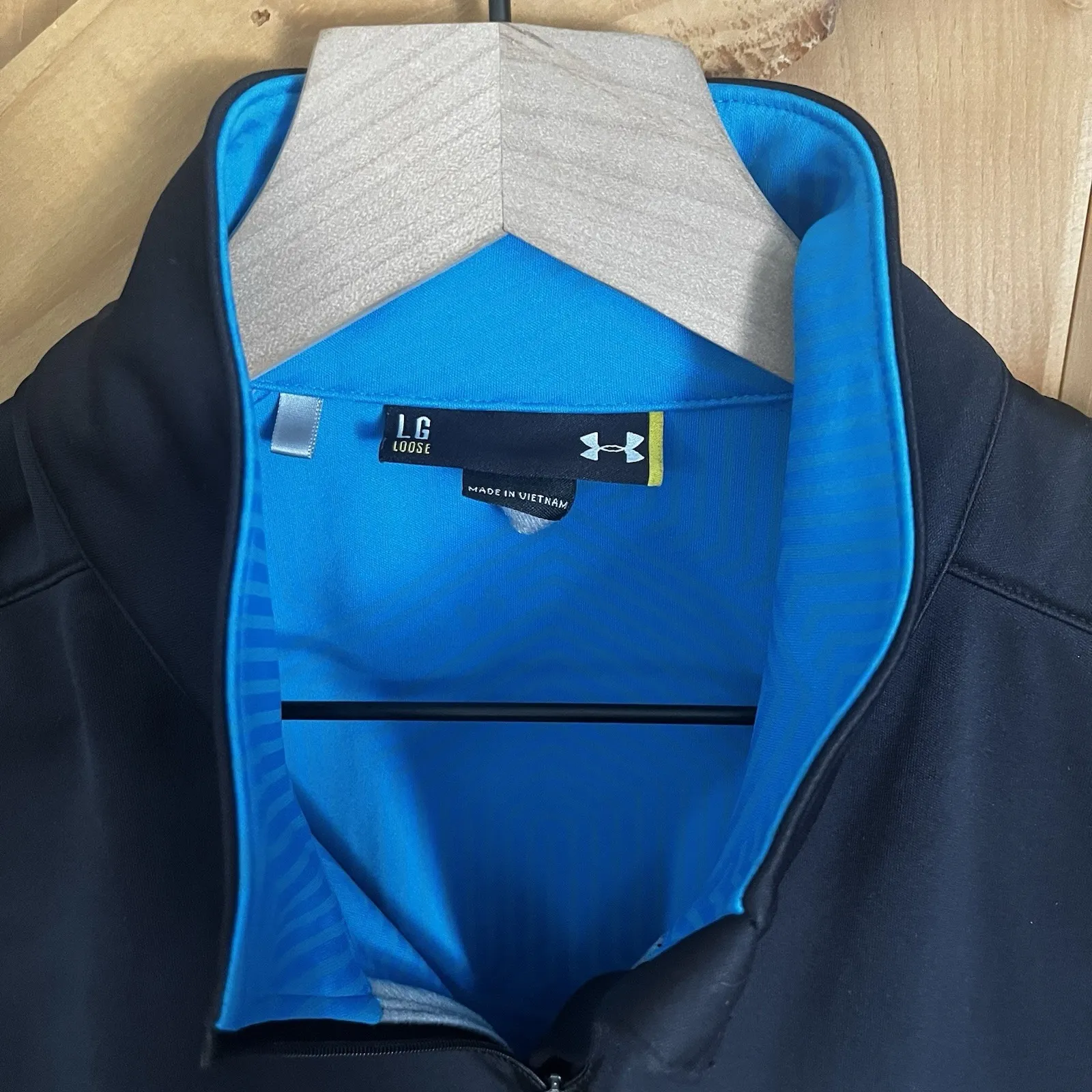 Under Armour Woman's Large‎ Black Blue Athletic Vest Full Zip - Image 2