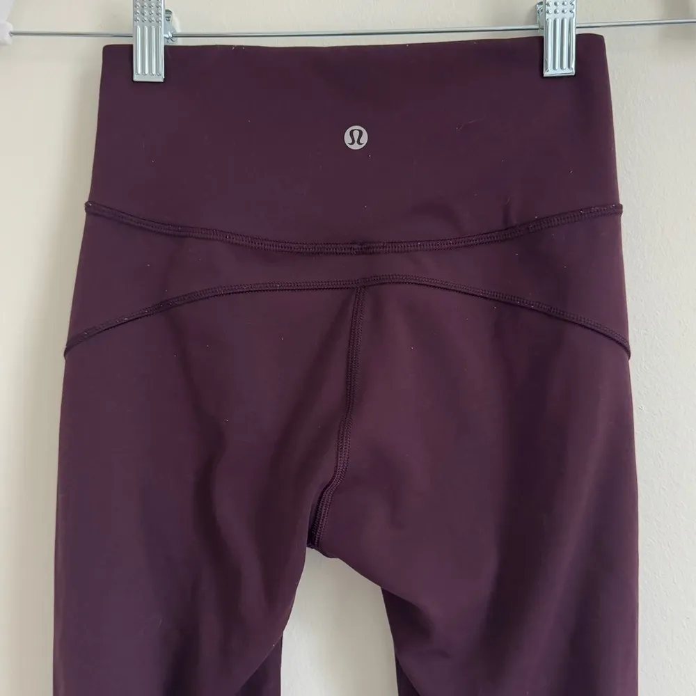 Lululemon In Movement 7/8 Tight Size 4 Leggings Everlux 25” purple high rise - Image 7