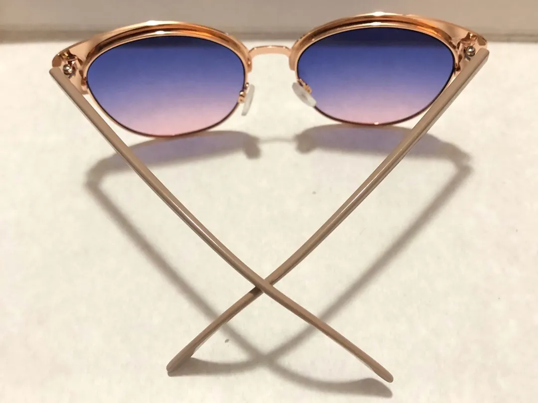 Tahari Sunglasses  - Image 4