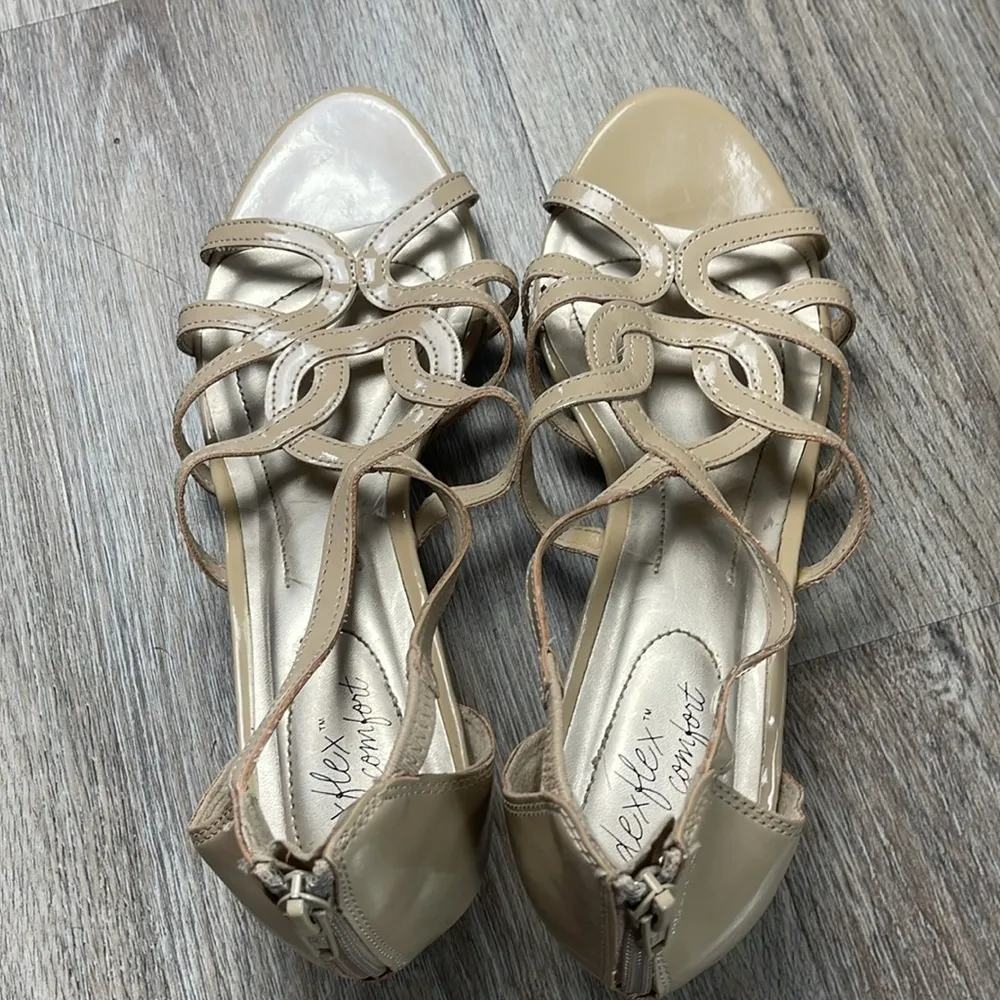 Dexflex Comfort Strappy Wedge Sandals Size 11 - Image 2