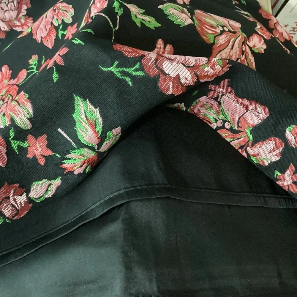 MinkPink Larache Mini Skirt Medium NEW - Image 5