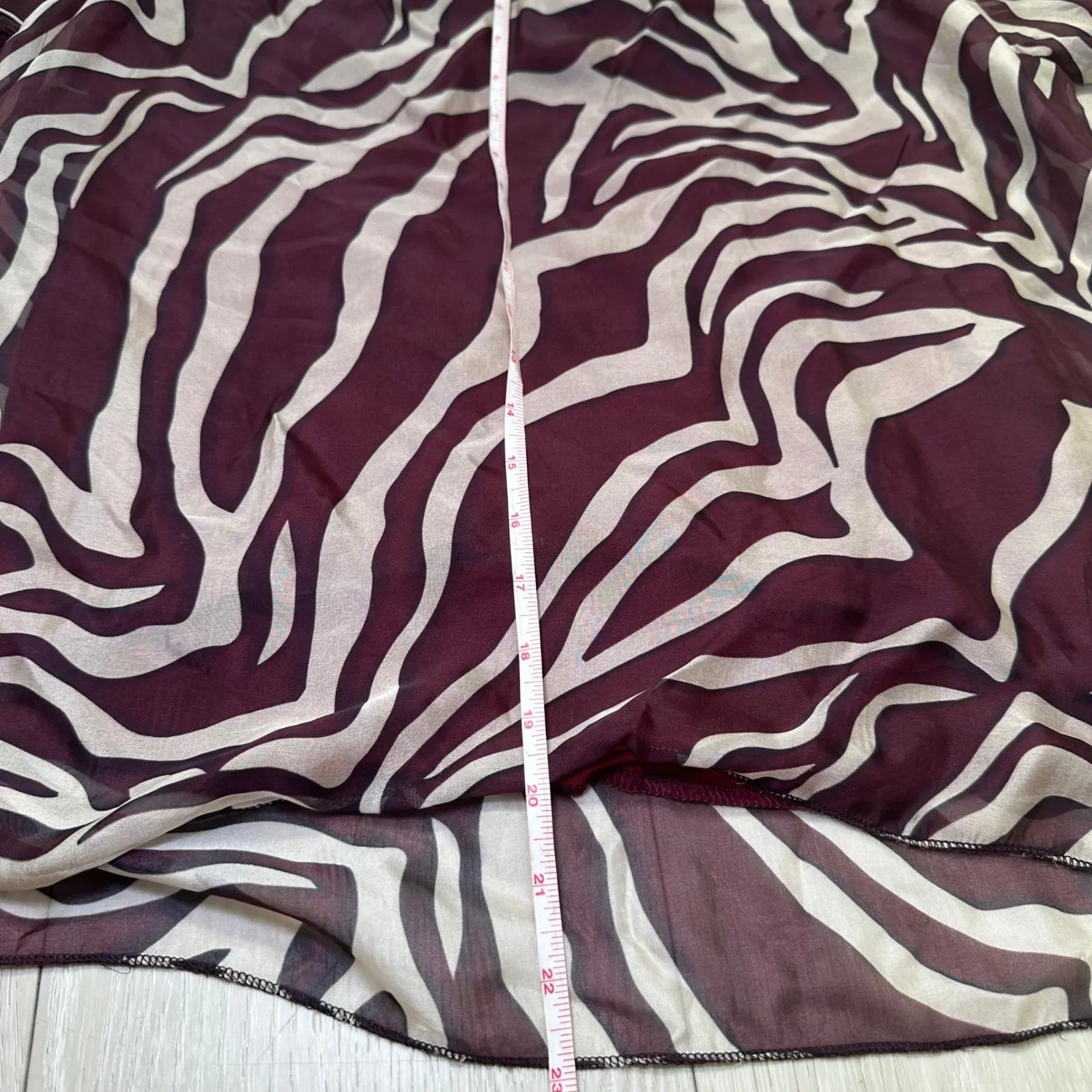Silk Italian zebra print brown white long sleeve flowy‎ blouse lightweight top Size M - Image 5