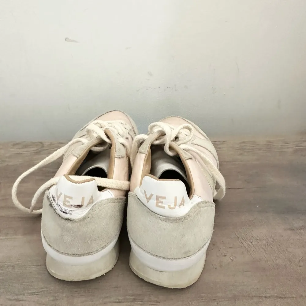 Veja bastille holiday quartz pink athletic size 5 shoe workout - Image 2