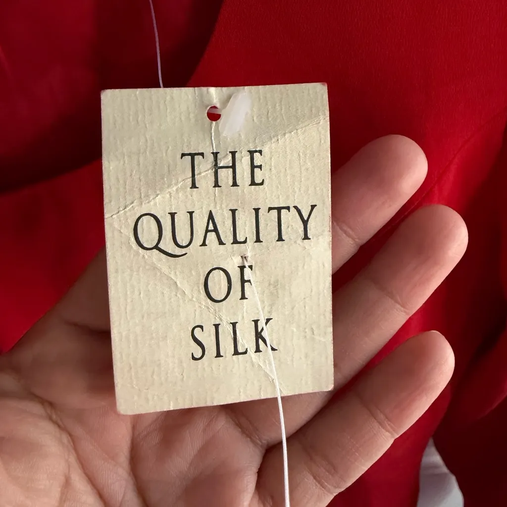 HUGO BUSCATI. NWT Silk Long Sleeve Mini Dress, Classic Red, SIZE 10 - Image 9