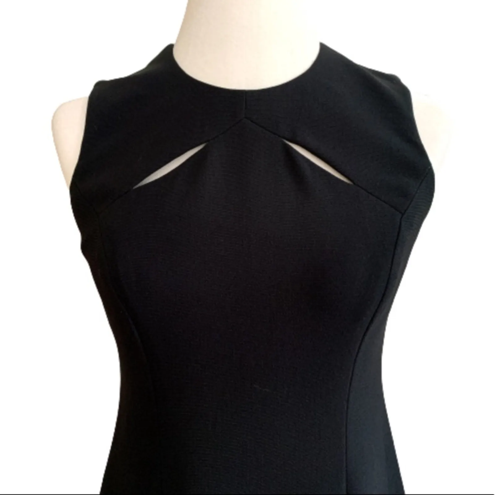 Liz Claiborne Dresses Petite Black Sleeveless Cutout Detail Sheath Dress 4P NEW - Image 3