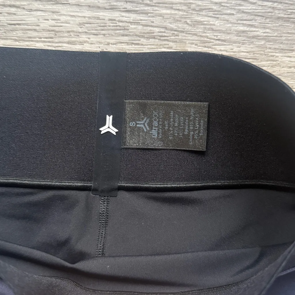 Ultracor Black Leggings with Gray Accents Mid rise Stripe - Image 3