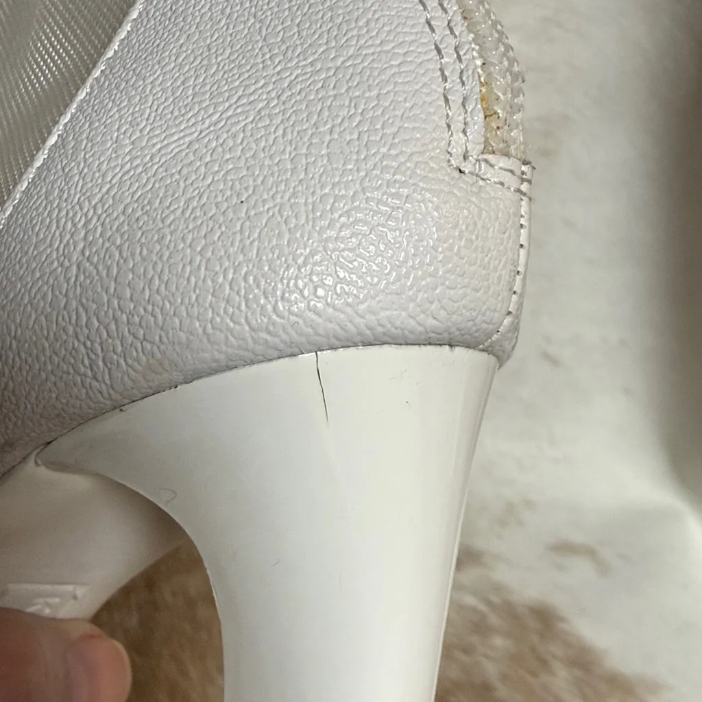 Karl Lagerfeld Paris Women's White Blayze Lug Sole Peep Toe Bootie Size 5 B77 - Image 15