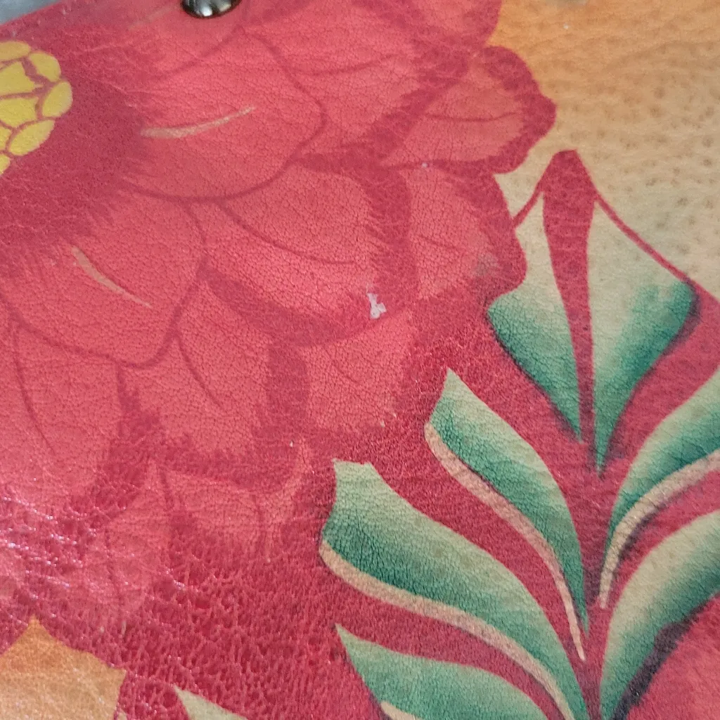 Anuschka Red Dahlia Leather Shoulder Bag - Image 15