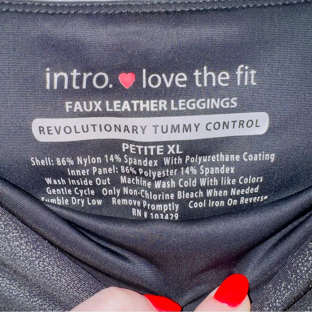 Intro. Black High Waisted Ankle Length Tummy Control Faux Leather Leggings Size undefined - Image 2