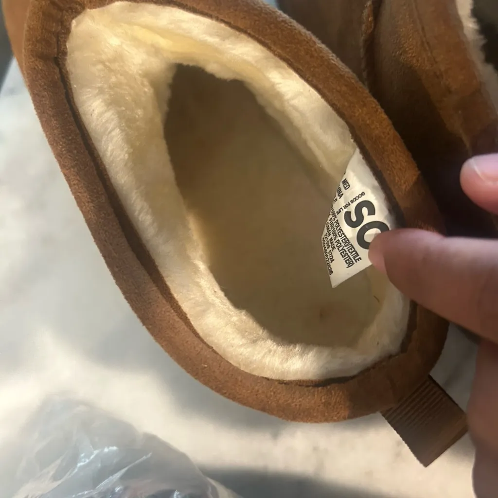 UGG Chestnut Suede Boots with Cream Lining - Image 3