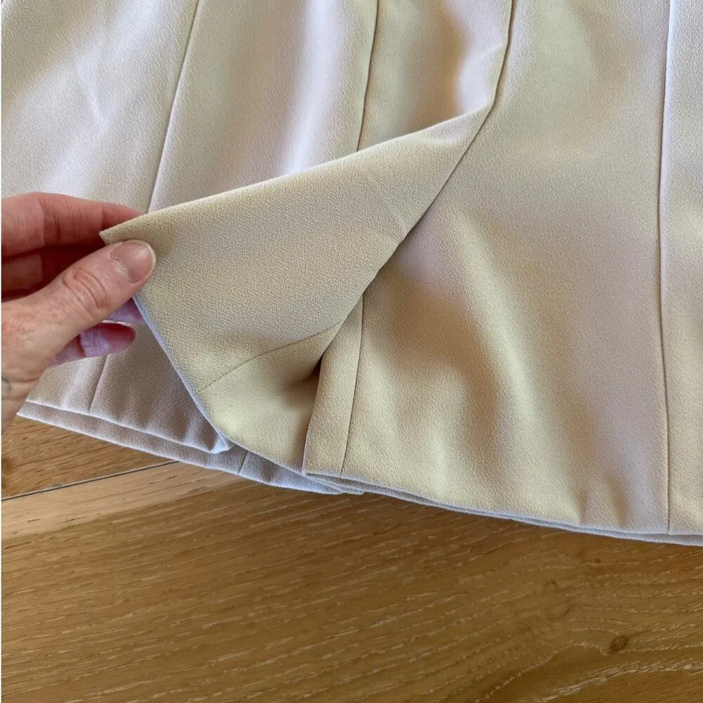 Zara - Cropped Short Sleeve Blazer Top & Pleated Shorts in Grayish Beige - Image 2