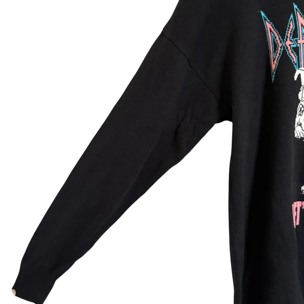 Def Leppard Black Graphic Sweater Women’s Size Small Vinyl Icons Forever 21 - Image 7