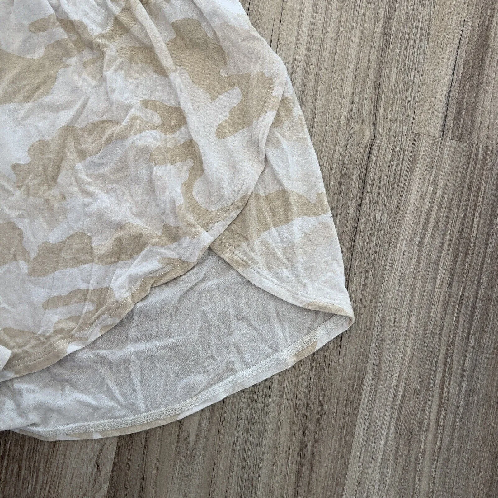 Old Navy Women’s Dream Petal Camo Print Lounge Shorts – Size XS - Image 2