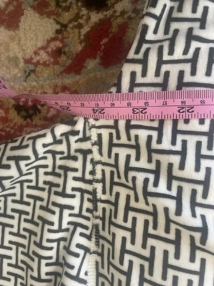 Women’s Halston Hoodie White Black H Logo Cozy Soft Casual Size M Size M - Image 12