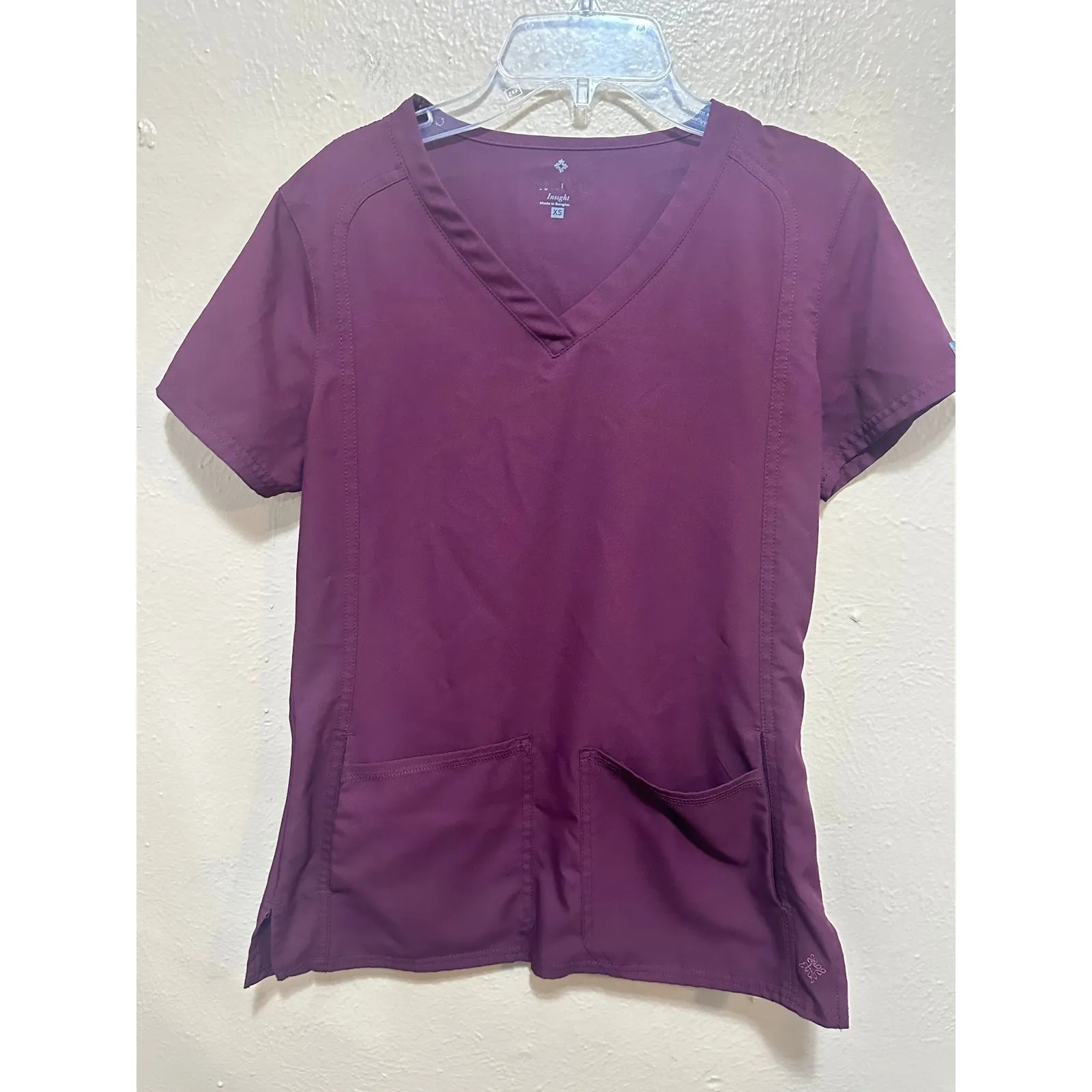 MedCouture Insight XS Wine Scrub Top V Neck Short Sleeve Pockets‎ Women's - Image 8