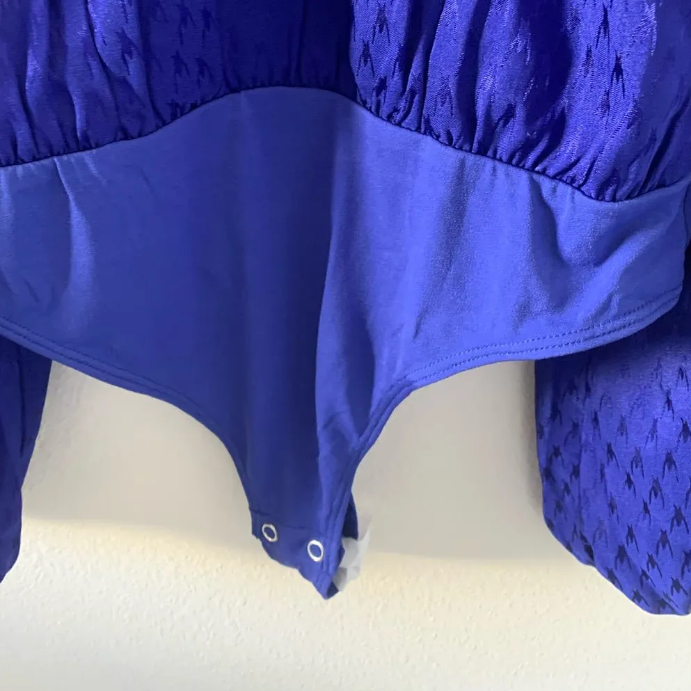 EXPRESS Satin Jacquard Tie‎ Front Thong Bodysuit - Image 9