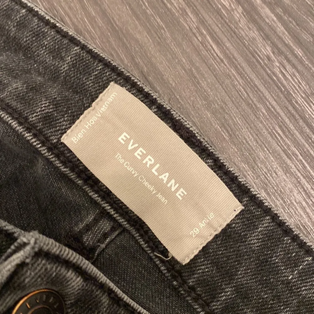 Everlane The Curvy Cheeky Jean - Image 2