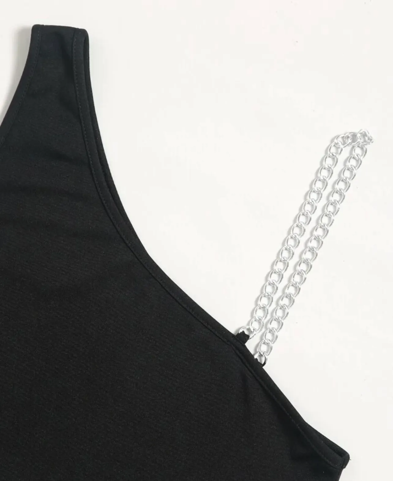 One Shoulder Chain Crop Top Black - Image 4