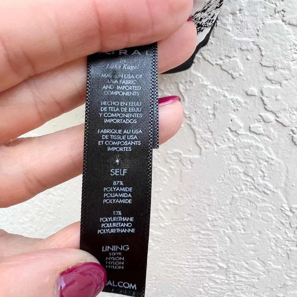 Koral  python set bra and leggings gym workout black white small / medium - Image 8