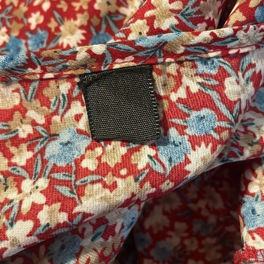 Unknown brand red v - Image 7