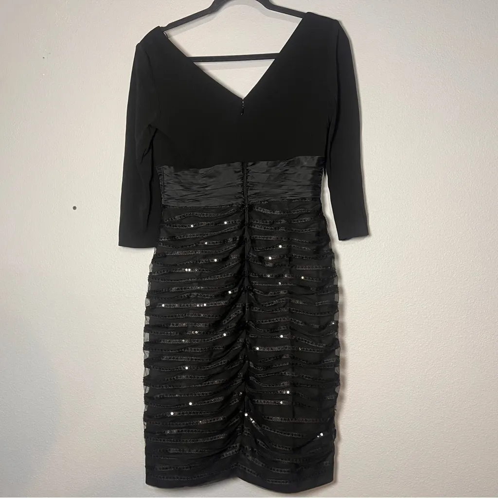 Kay Unger Mini Dress Black Long 3/4 Sleeve Deep V-Neck Sequins Detail Size 8 - Image 6