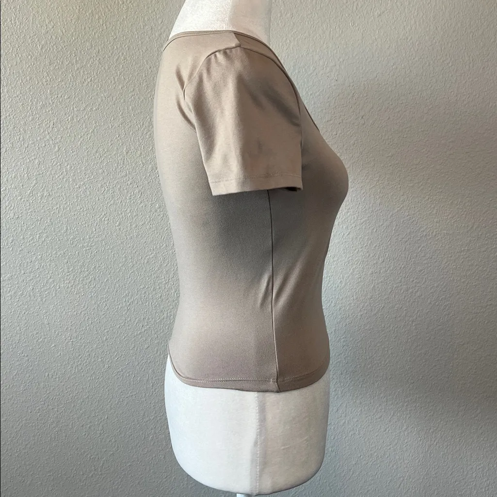 Hollister Beige Square Neck Crop Top Size XS - Image 2