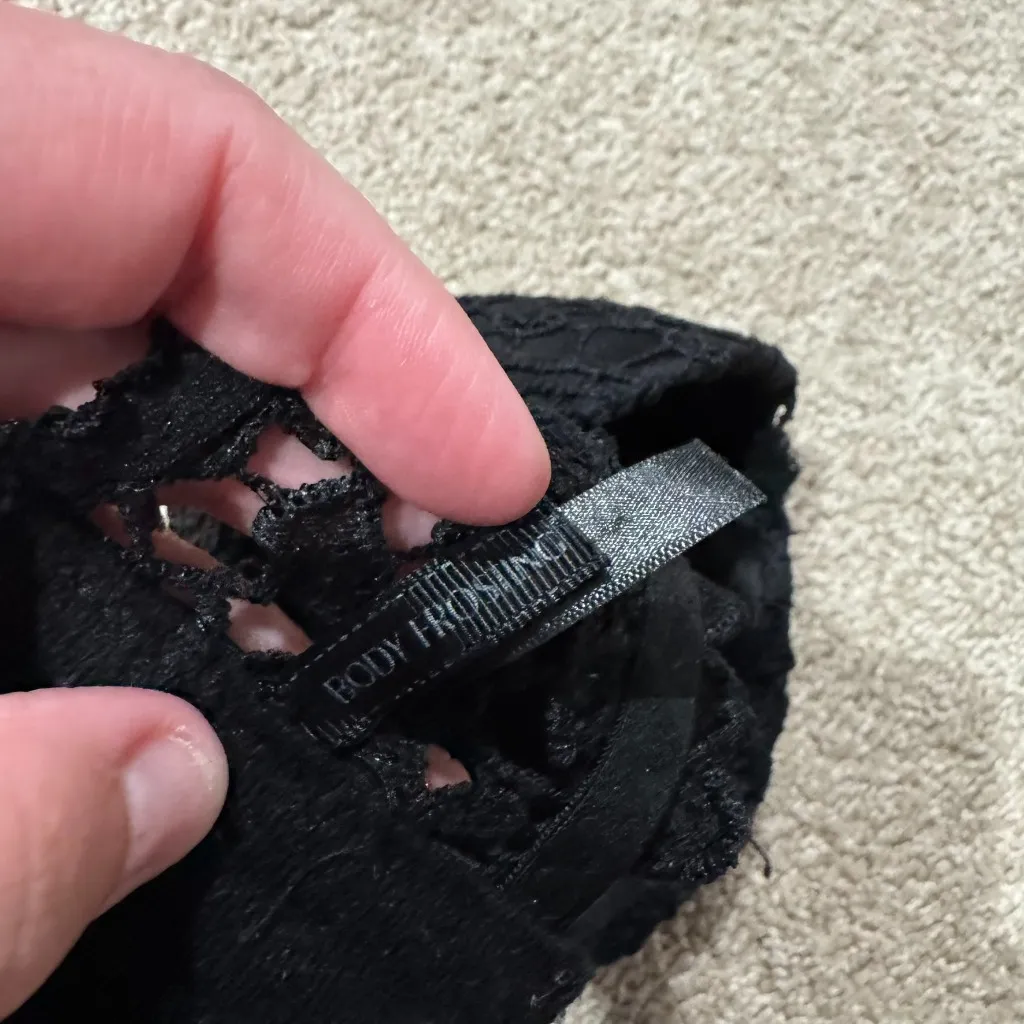 Body Frosting Black Crochet Lace Strapless Bra Women's Size Small Underwire - Image 8