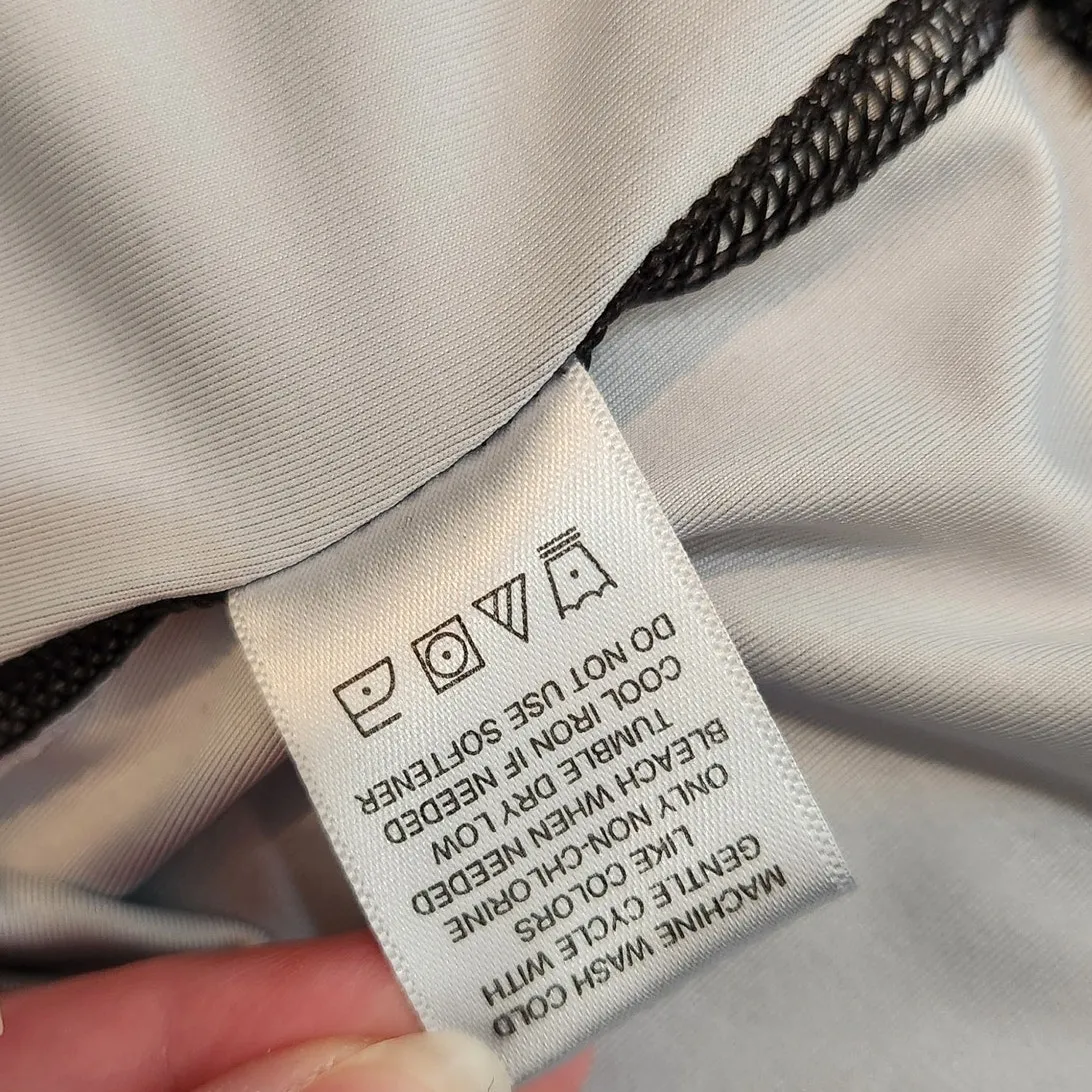 Juicy Couture Sports Black Mid Rise Athleisure Essential Crop Leggings Medium - Image 9