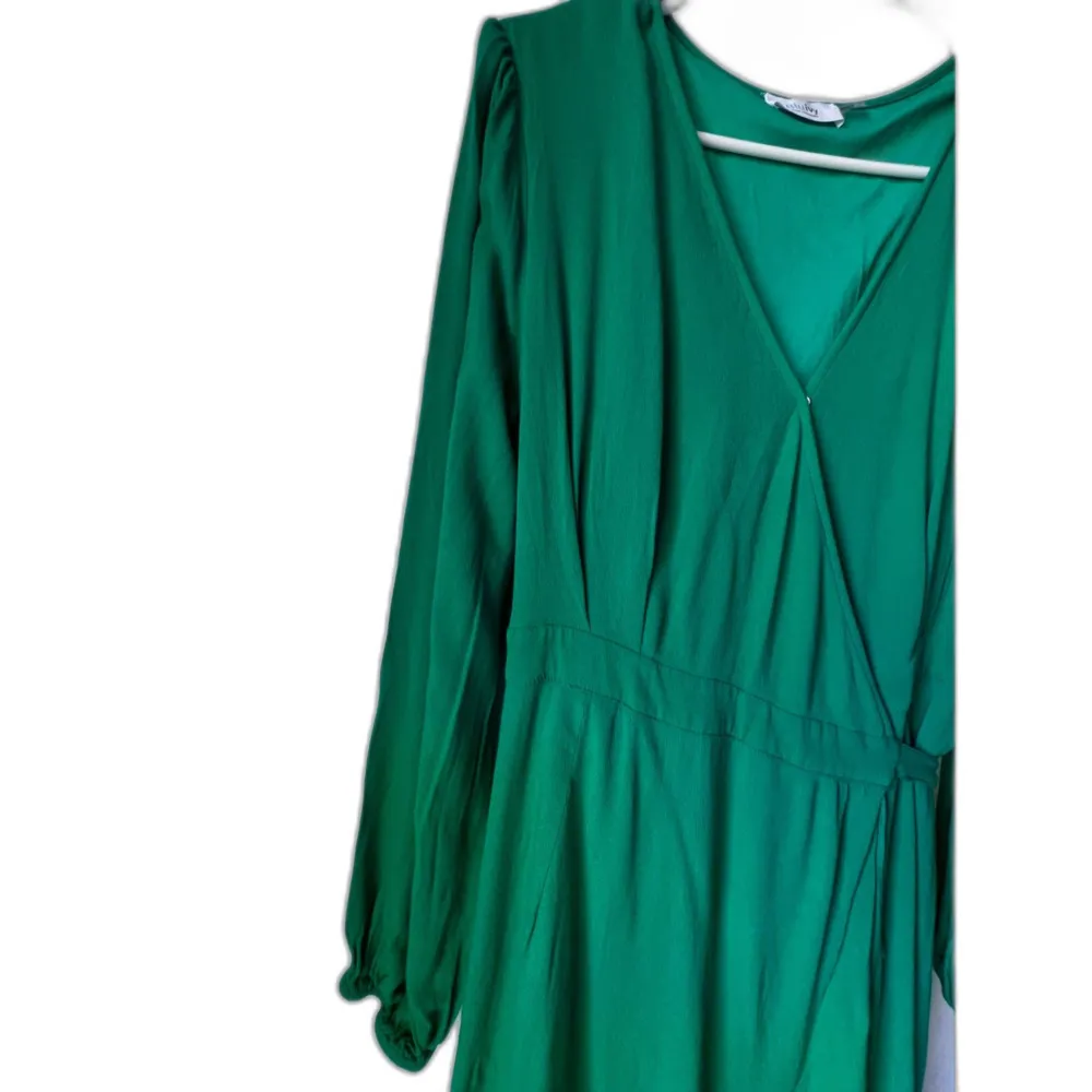 Bluivy womens midi dress long asymmetrical Vneck green sleeve trap size L Size L - Image 5