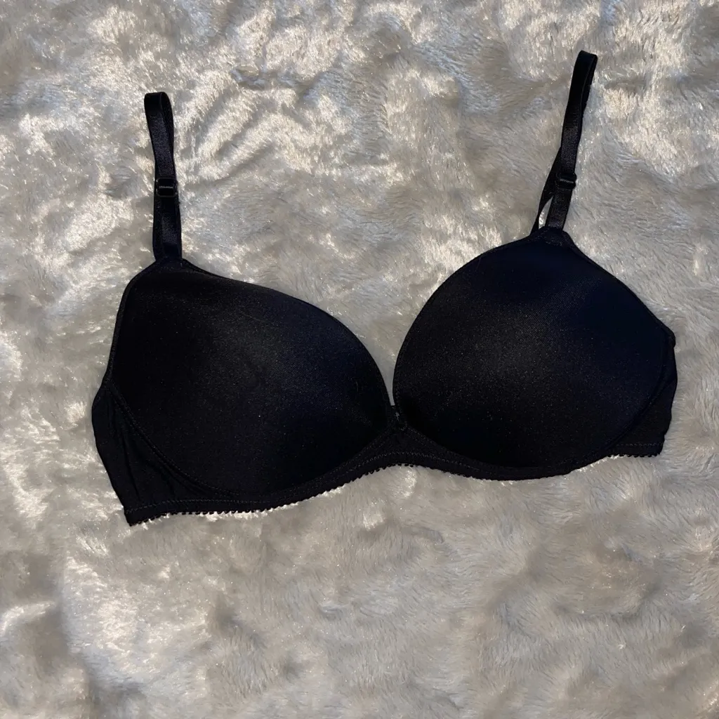 Vassarette Black T-Shirt Bra 36B | Lightly Lined Comfort - Image 3
