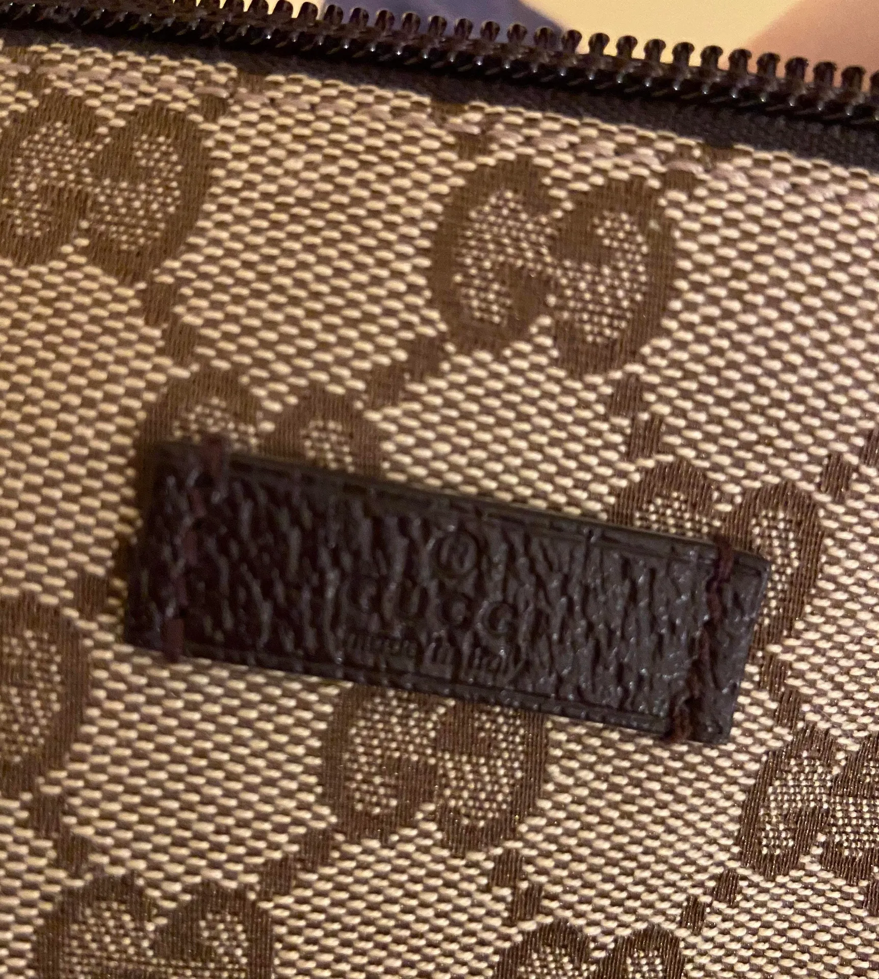 Gucci Shoulder Bag - Image 7