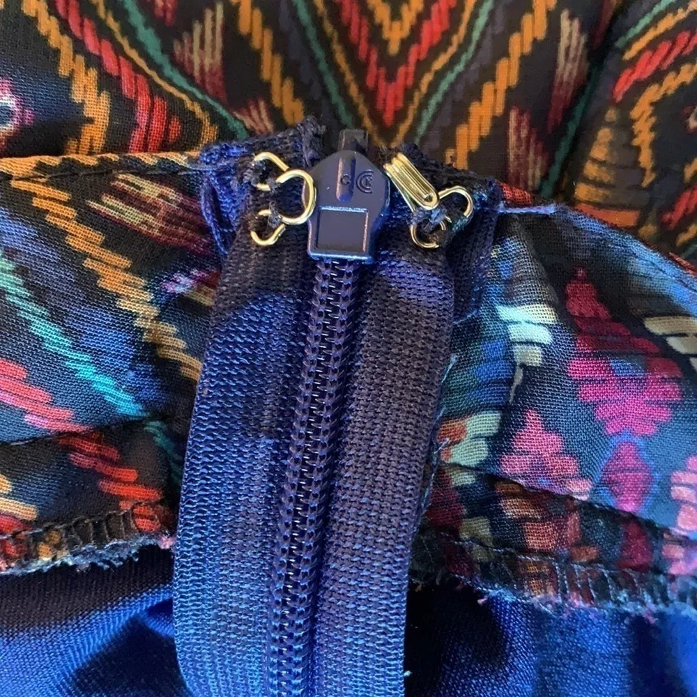 Forever 21 Geometric Maxi Skirt with Front Slits Size Medium - Image 8