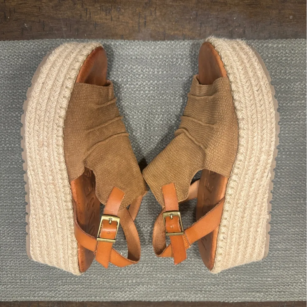 Women's Musse & Cloud Brown Sandals - Image 3