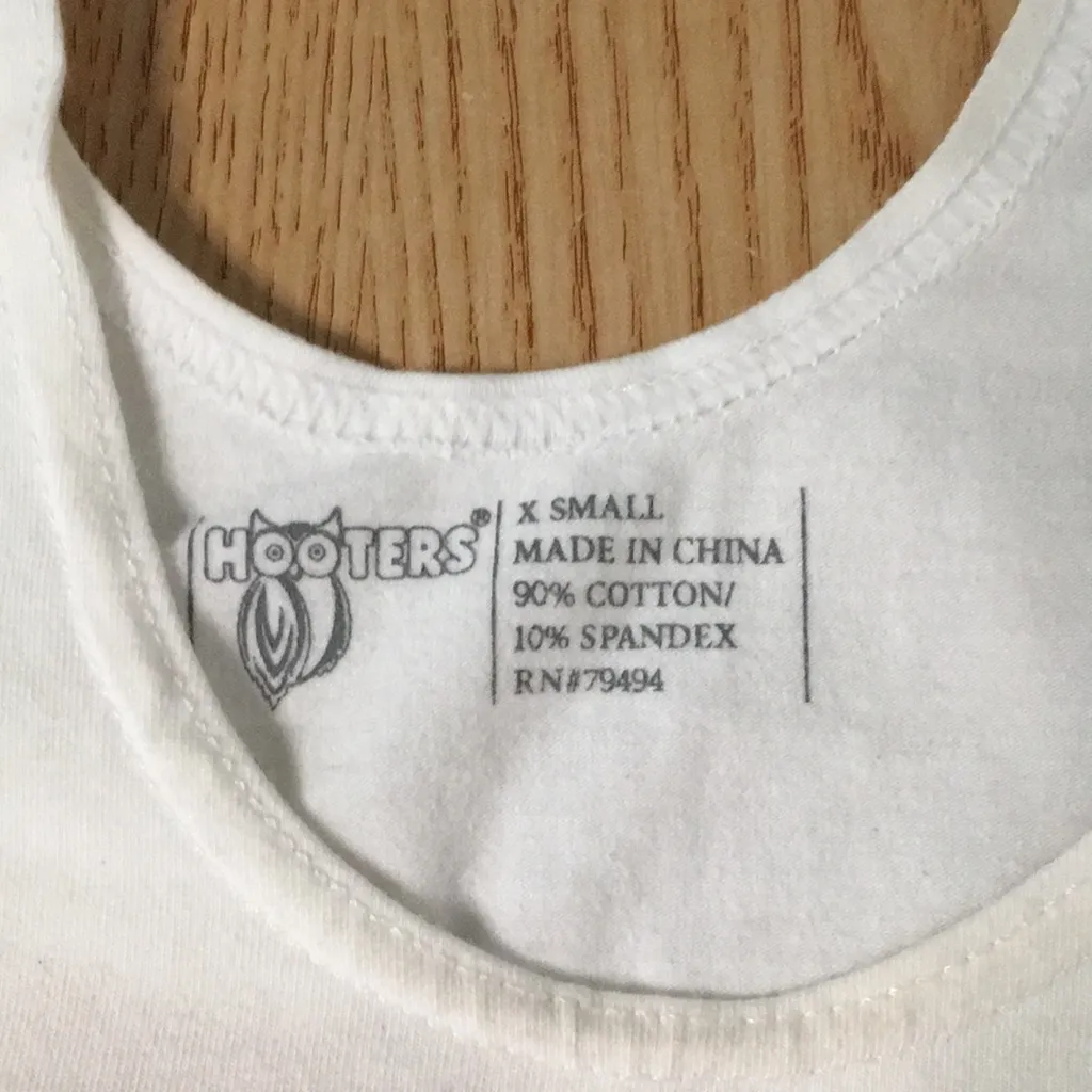 B32 #14 Hooters Girl Worn Super Sexy Uniform Tank & Shorts Size XSmall - Image 4