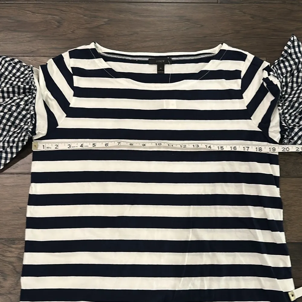 NWT JCrew Navy and White Striped With Gingham Sleeves Top Sz M - Image 8