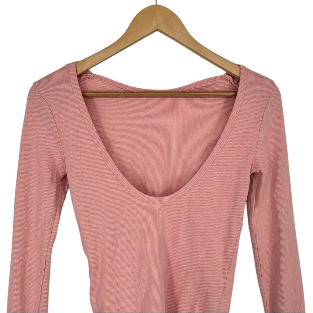Free People We The Free Unapologetic Long Sleeve size Small Low Back Rose Blush - Image 6