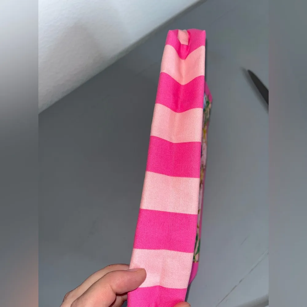 ESTEE LAUDER NWOT Retired Sea Printed Cosmetic Makeup Bag Pink Zipper Stripes - Image 9