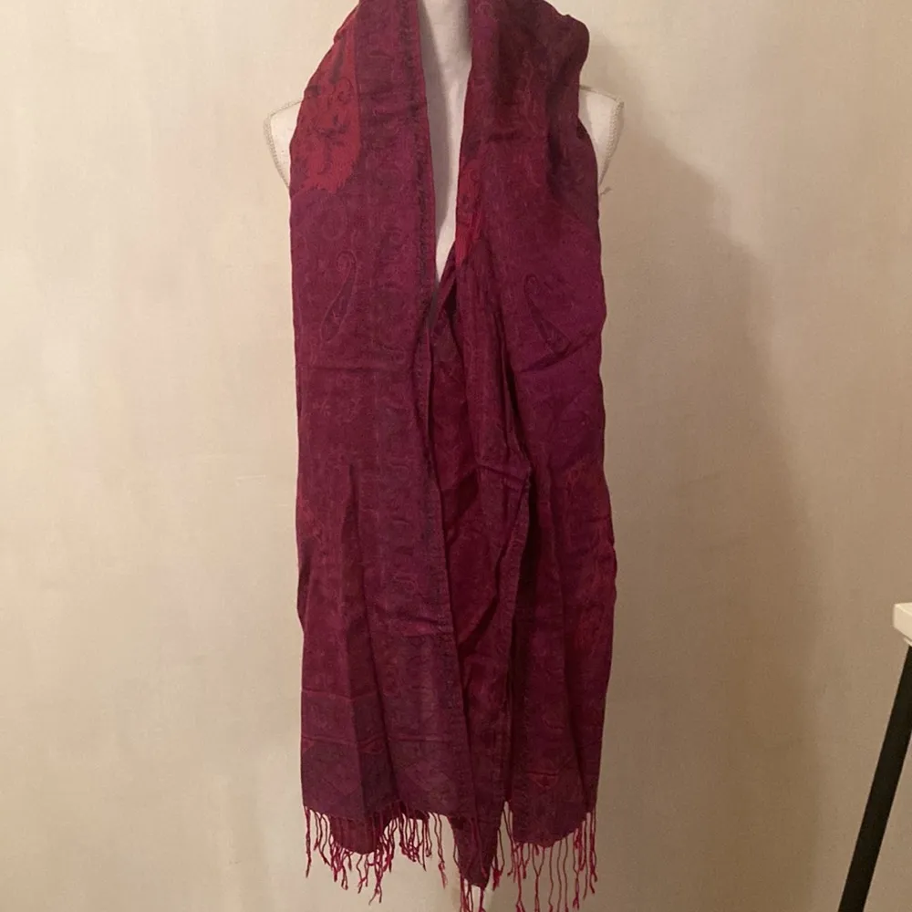 Paisley Scarf /Wrap - Image 4